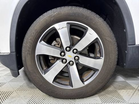 Used 2020 Chevrolet Traverse LT w/ LT Premium Package FWD image 21