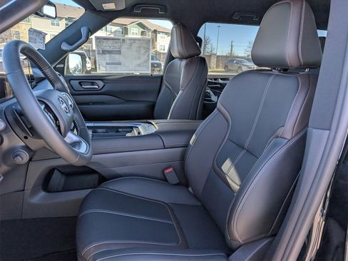 New 2026 Nissan Armada SL image 18