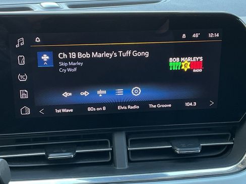 Used 2025 Chevrolet Trax LT image 29