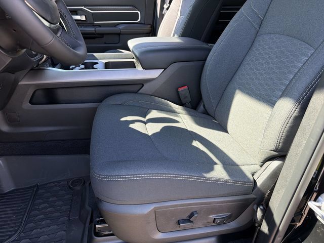 New 2026 RAM 2500 Big Horn AWD/4WD image 20