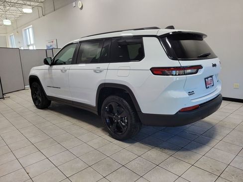 New 2025 Jeep Grand Cherokee L Limited w/ Black Appearance Package image 4