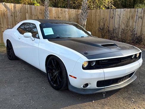 Used 2017 Dodge Challenger T/A image 19