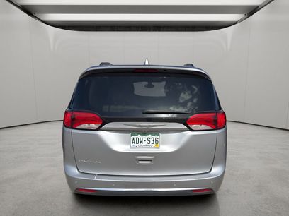 Used 2017 Chrysler Pacifica Touring-L w/ Tire & Wheel Group