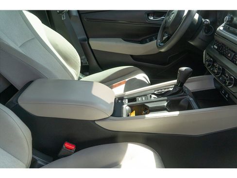 Used 2024 Honda Accord EX image 7