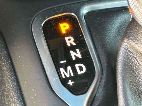 Used 2023 Jeep Wrangler Unlimited Sahara image 28