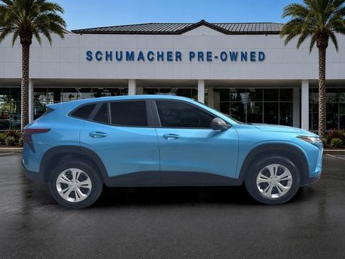 Used 2025 Chevrolet Trax LS FWD image 8