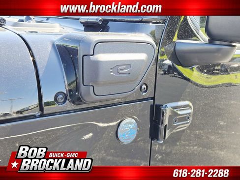 Used 2024 Jeep Wrangler Unlimited AWD/4WD image 20