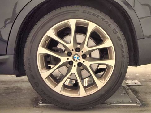 Used 2021 BMW X5 xDrive40i w/ Premium Package AWD/4WD image 21