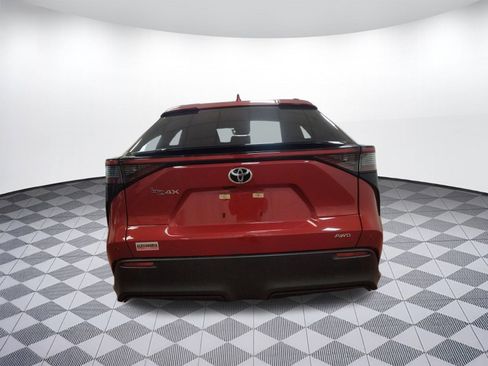 Used 2023 Toyota bZ4X XLE w/ Weather Package image 10