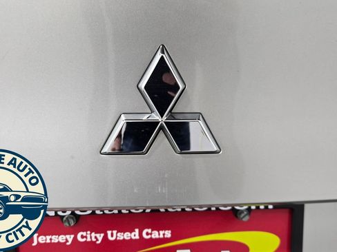 Used 2023 Mitsubishi Outlander SE AWD/4WD image 28