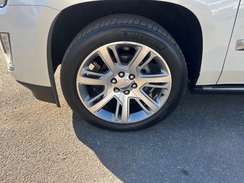 Used 2015 Cadillac Escalade Premium image 45