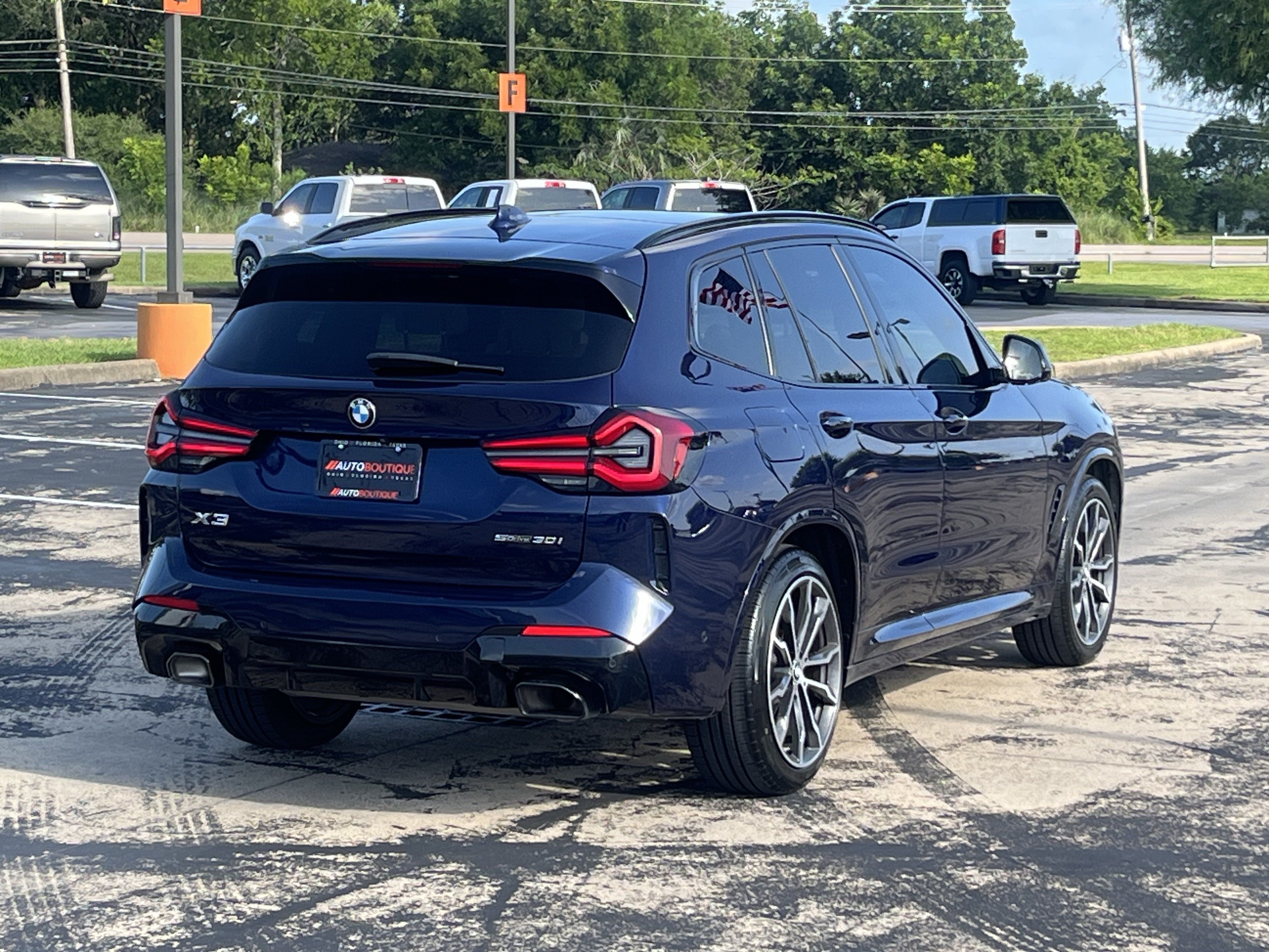 Used 2023 BMW X3 sDrive30i w/ M Sport Package RWD image 9