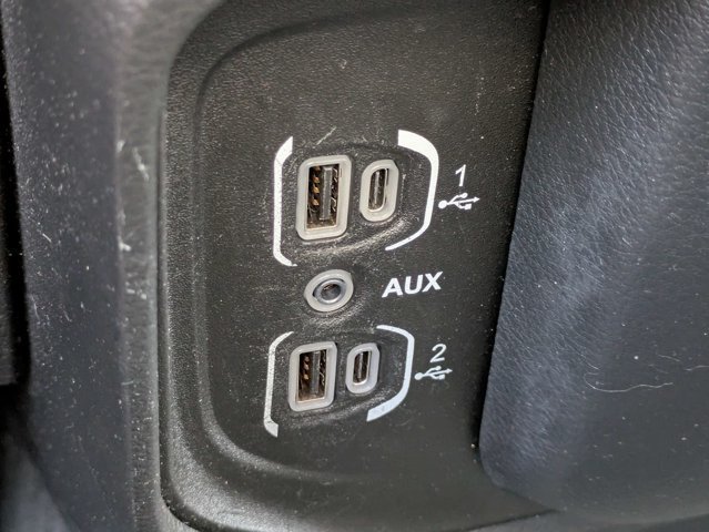Used 2023 RAM 1500 Laramie RWD image 22