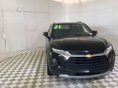 Used 2021 Chevrolet Blazer LT FWD image 3