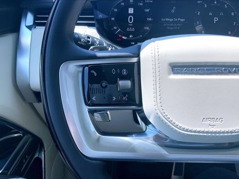 Certified 2025 Land Rover Range Rover SE AWD/4WD image 23