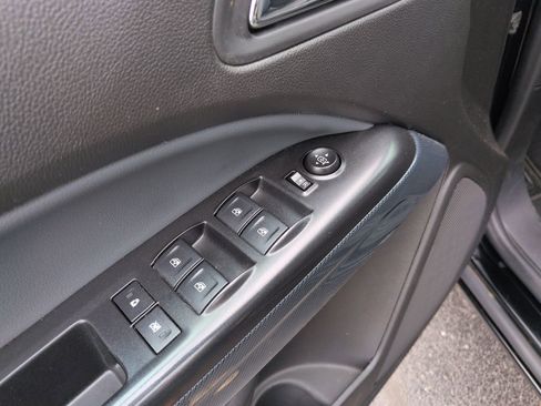 Used 2016 Chevrolet Colorado Z71 AWD/4WD image 11