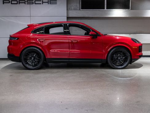 Certified 2024 Porsche Cayenne S AWD/4WD image 9