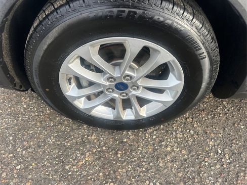 Used 2020 Ford Escape S image 19