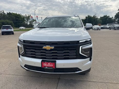 Used 2025 Chevrolet Tahoe High Country AWD/4WD image 8