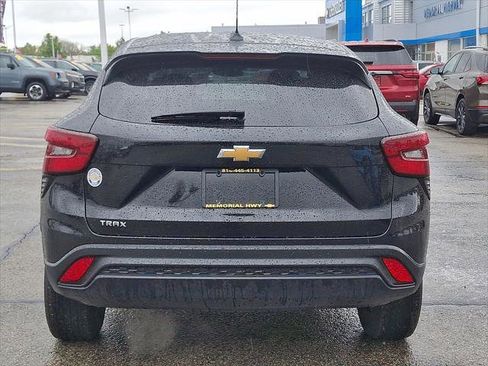 Used 2024 Chevrolet Trax LS FWD image 6