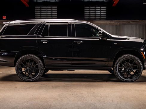 Used 2026 Cadillac Escalade Platinum Sport w/ LPO, ONYX Package image 10