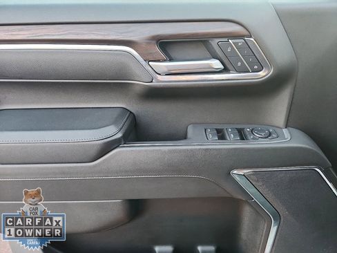 Used 2025 GMC Sierra 1500 SLT image 12