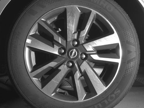 Used 2025 Nissan Versa SV image 14