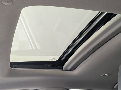 Used 2023 Honda HR-V EX-L image 14