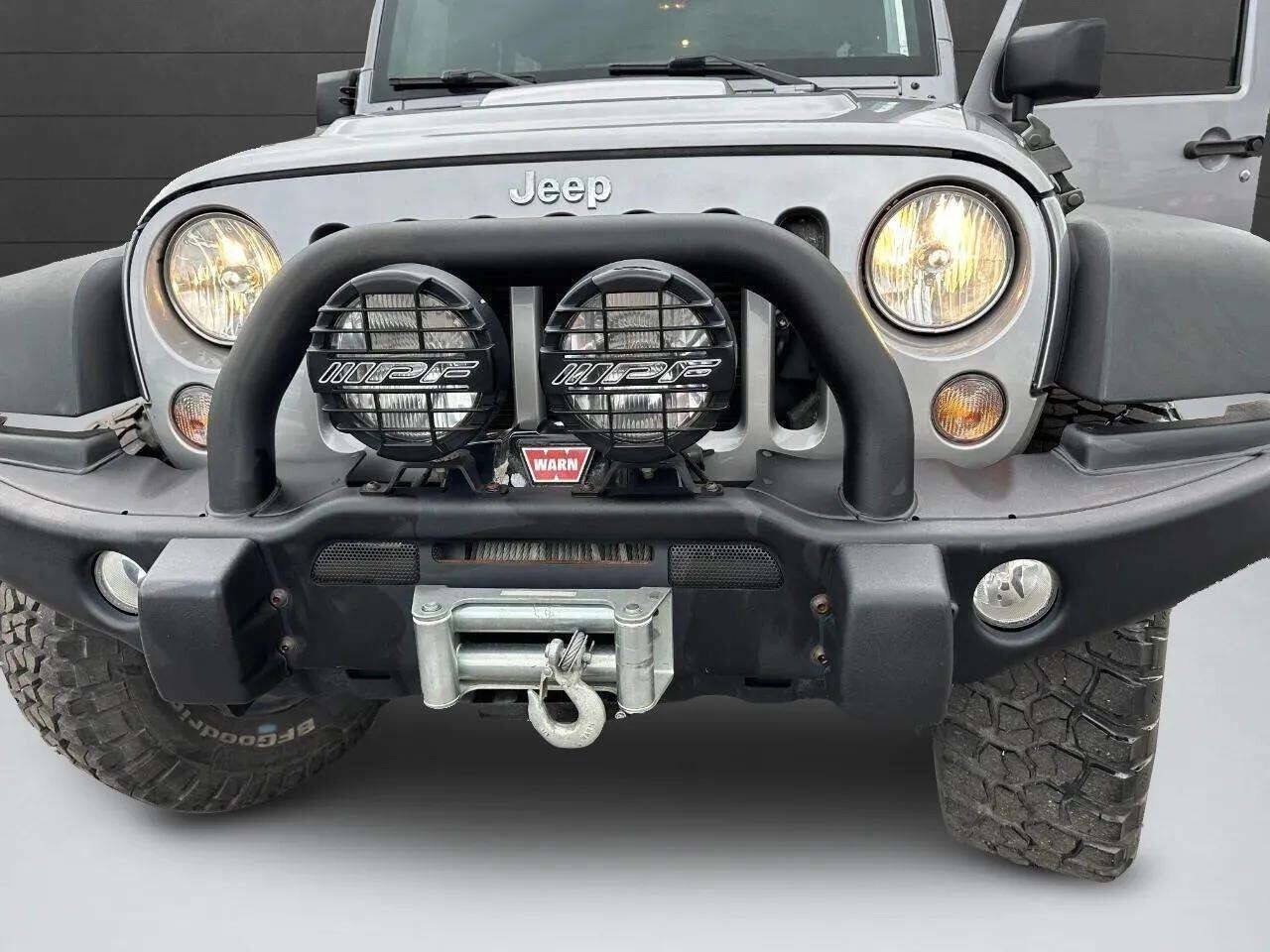 Used 2015 Jeep Wrangler Unlimited Rubicon w/ Dual Top Group AWD/4WD image 26