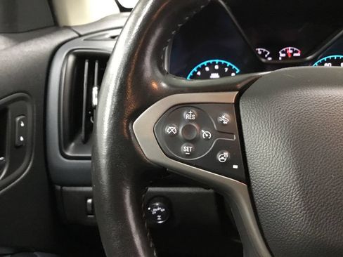 Used 2021 Chevrolet Colorado Z71 w/ Safety Package AWD/4WD image 32