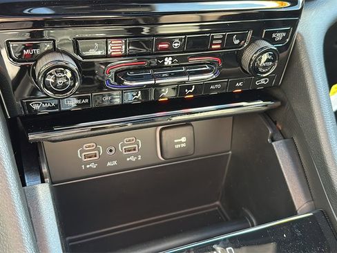 New 2025 Jeep Grand Cherokee Limited w/ Black Appearance Package image 23