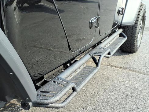 Used 2021 Jeep Gladiator Mojave image 13