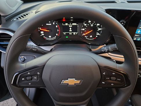 New 2026 Chevrolet Trax LS image 17