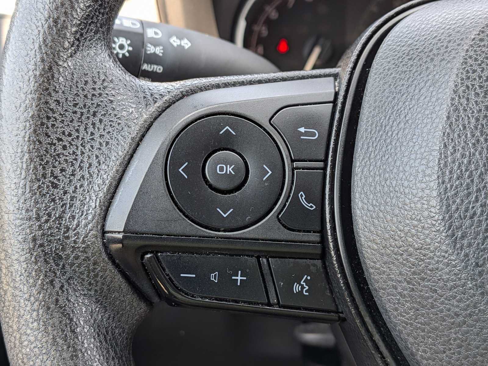 Used 2023 Toyota RAV4 XLE AWD/4WD image 23