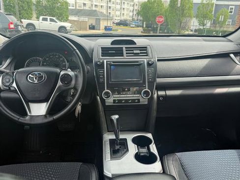 Used 2012 Toyota Camry SE image 24