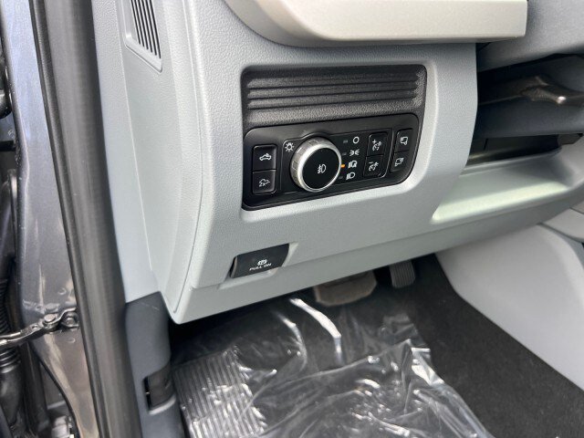 New 2027 Ford F250 XLT w/ XLT Premium Package AWD/4WD image 11