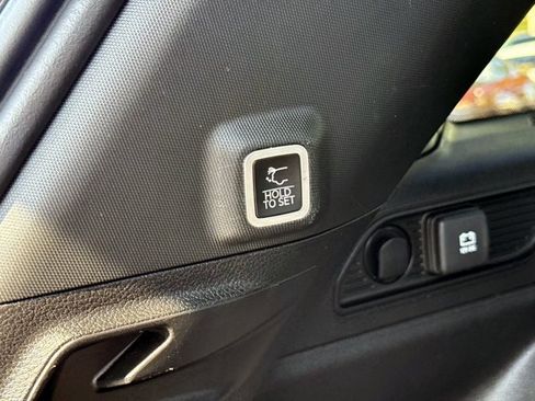Used 2024 Jeep Grand Cherokee Altitude AWD/4WD image 12
