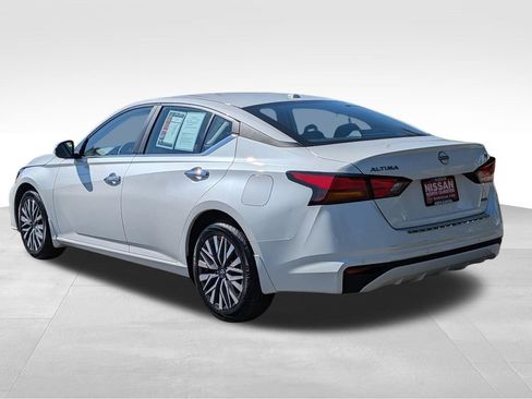 Used 2023 Nissan Altima 2.5 SV AWD/4WD image 11