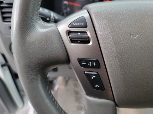 Used 2020 Nissan NV 3500 SL image 18