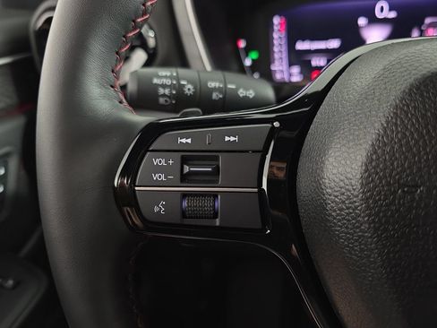Used 2026 Honda Pilot Black Edition image 16