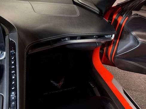 Used 2021 Chevrolet Corvette Stingray Premium Cpe w/ Z51 Performance Package RWD image 16