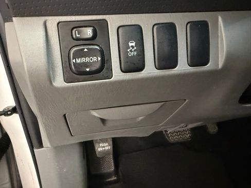 Used 2013 Toyota Tacoma PreRunner image 22