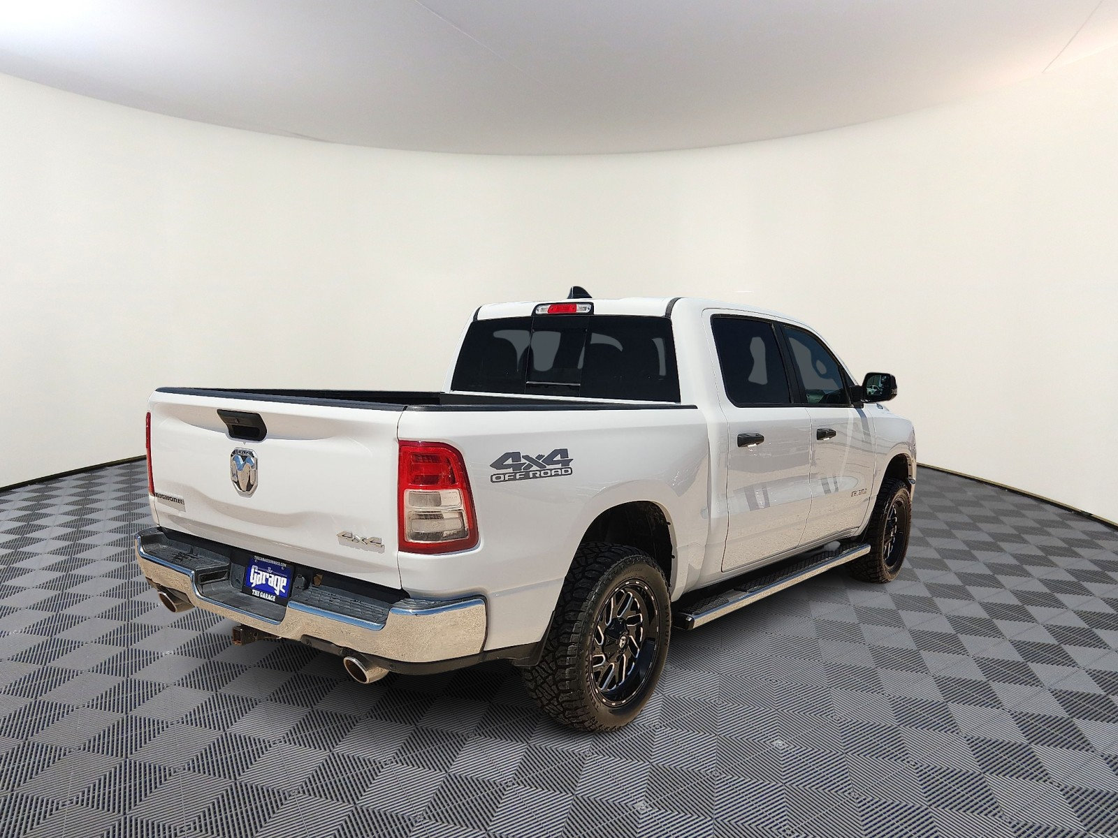 Used 2024 RAM 1500 Big Horn AWD/4WD image 4