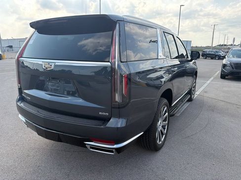 Used 2021 Cadillac Escalade Premium Luxury w/ LPO, Illumination Package AWD/4WD image 5