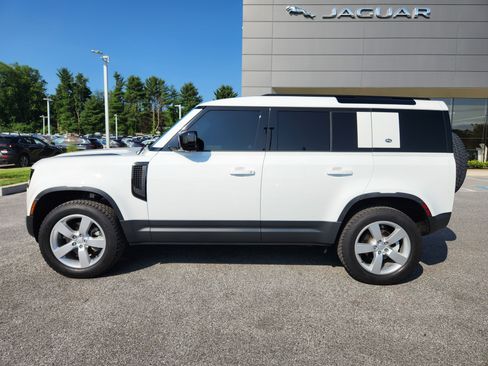 Used 2024 Land Rover Defender 110 S AWD/4WD image 5