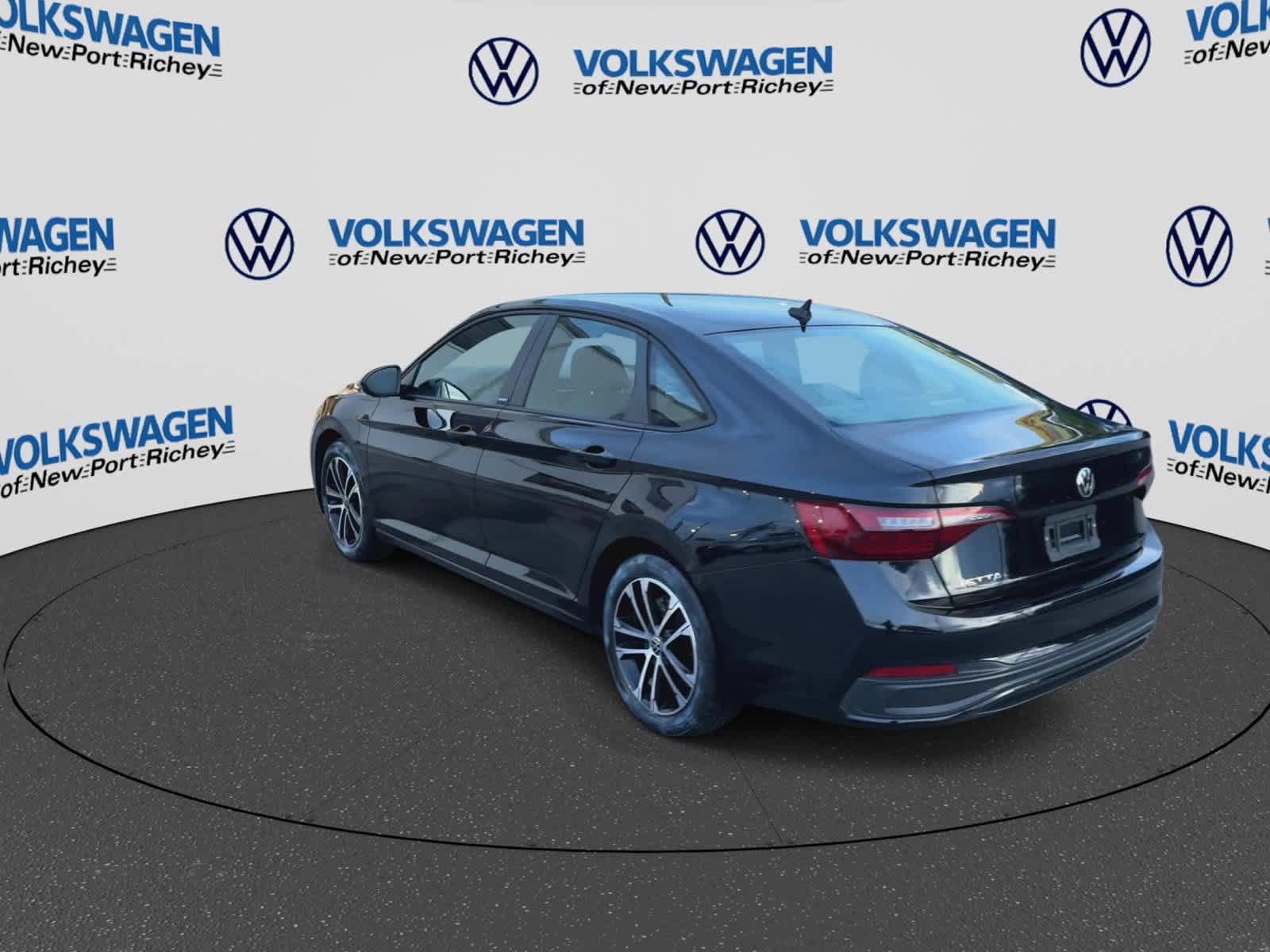 Used 2024 Volkswagen Jetta Sport FWD image 6