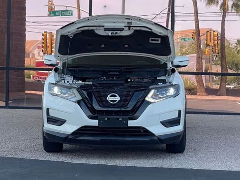 Used 2017 Nissan Rogue SV image 25