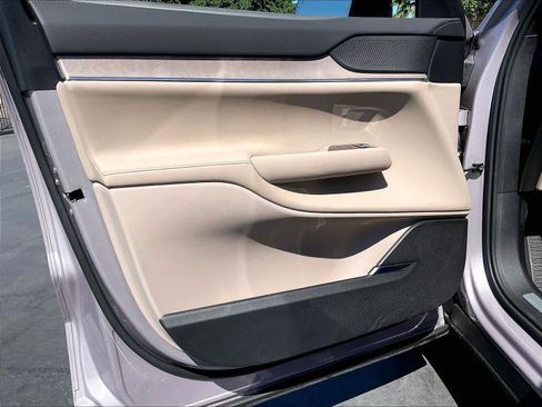 New 2026 Volvo EX90 Plus RWD image 24