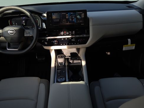 Certified 2026 Nissan Pathfinder SL AWD/4WD image 14