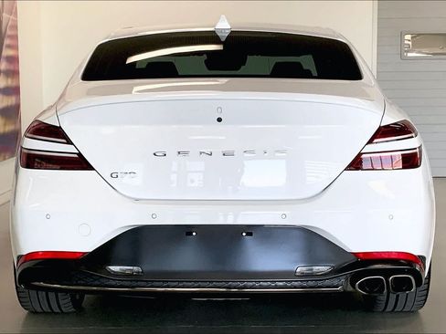 Used 2023 Genesis G70 2.0T w/ Sport Prestige Package RWD image 5